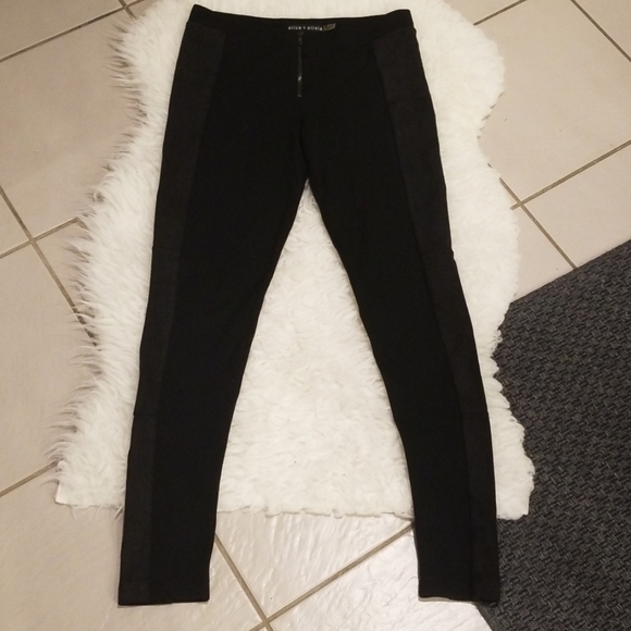 💕ALICE + OLIVIA💕 Front Zip Legging with Leather Side Panels Black 8 - Picture 5 of 8